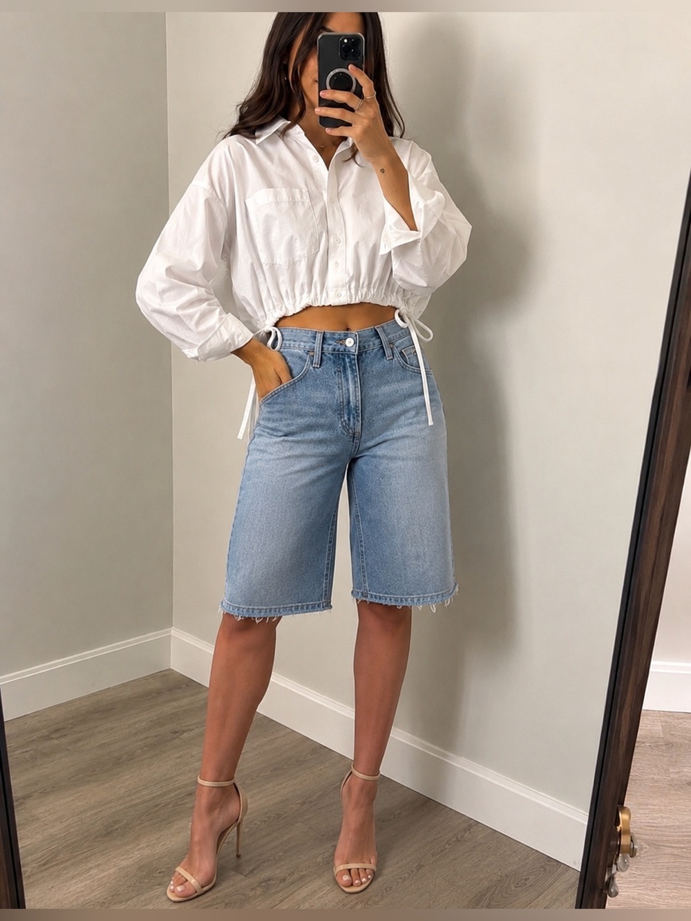 Citizens of Humanity XS White Oversized Cropped Drawstring Hem Button-Up Shirt
